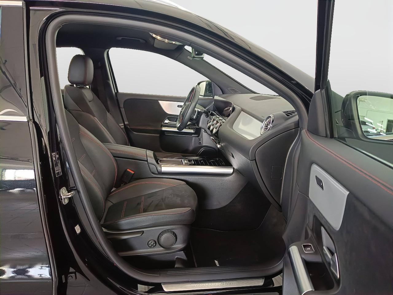 Mercedes-Benz GLA-H247 2023 - GLA 180 d AMG Line Advanced Plus auto