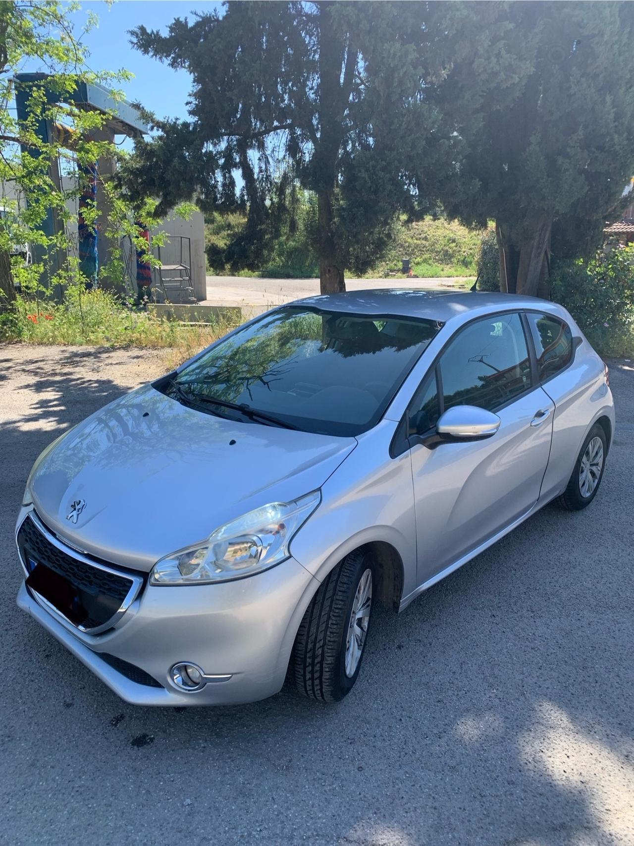 Peugeot 208 1.2 VTi 82 CV 3 porte Allure 90000KM