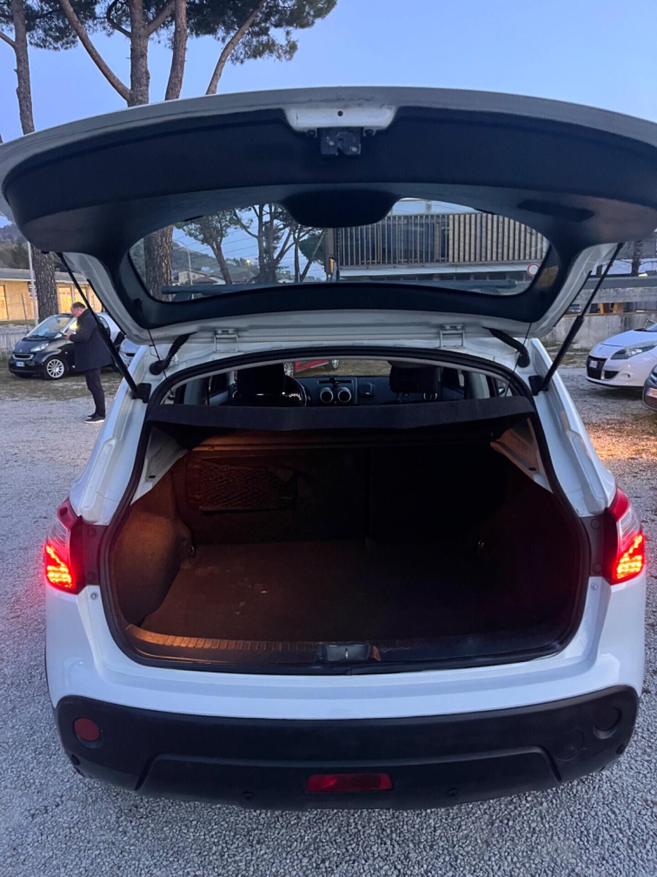 Nissan Qashqai 1.5 dCi PERFETTA SI NEOPATENTATI