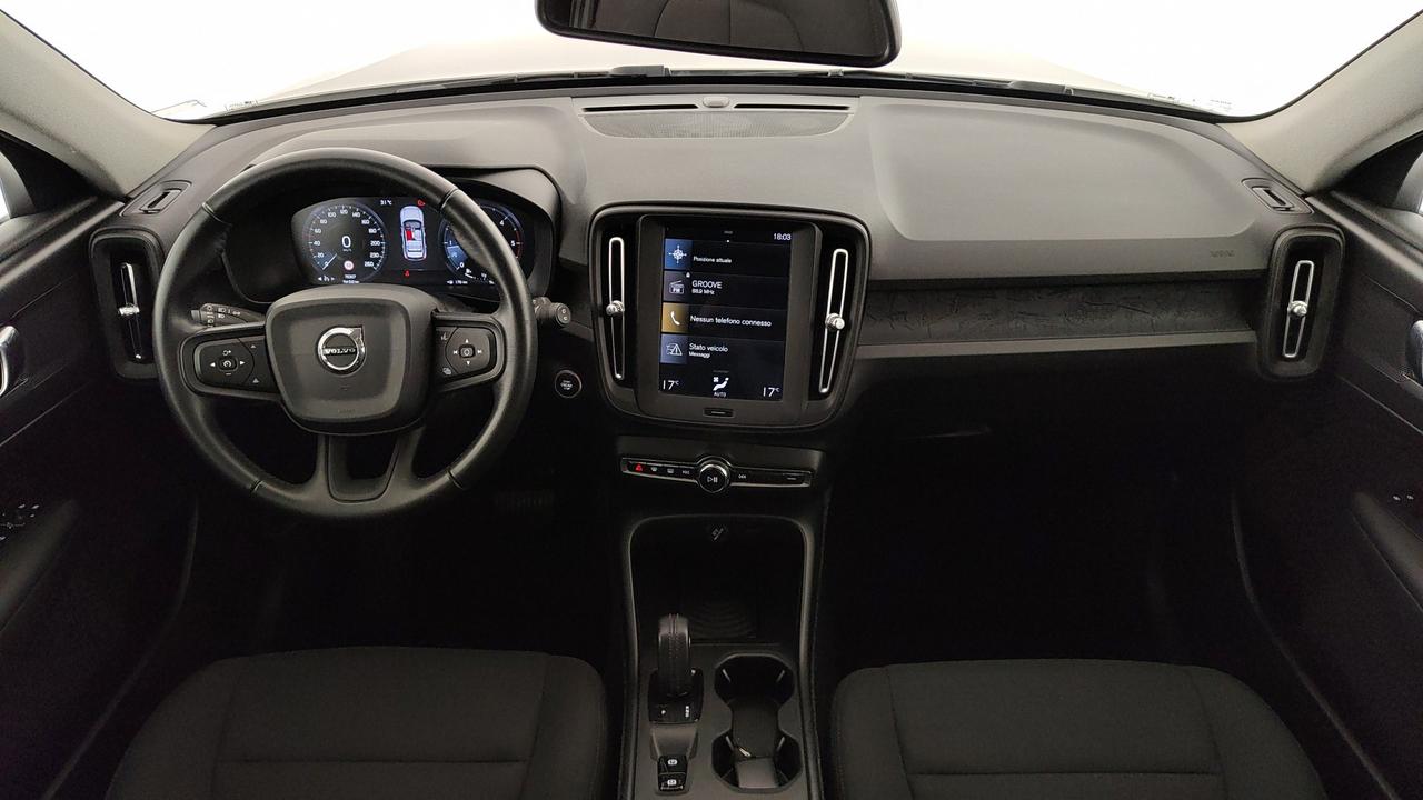 VOLVO XC40 - XC40 2.0 d3 Momentum awd geartronic
