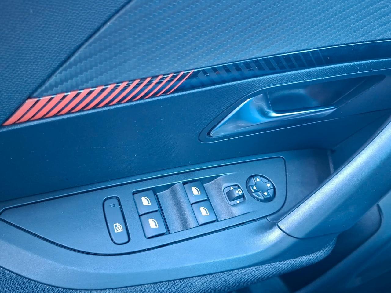 Peugeot 2008 PureTech 100 S&S Allure