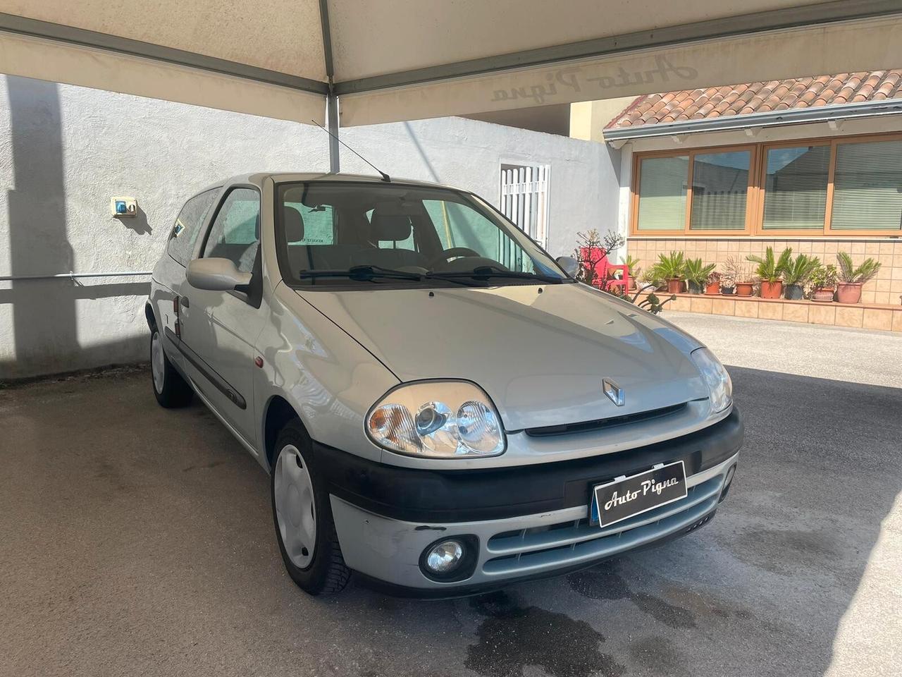 Renault Clio 1.2 cat 3 porte