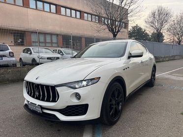 MASERATI Levante V6 Q4 350CV NAVI+RETR.