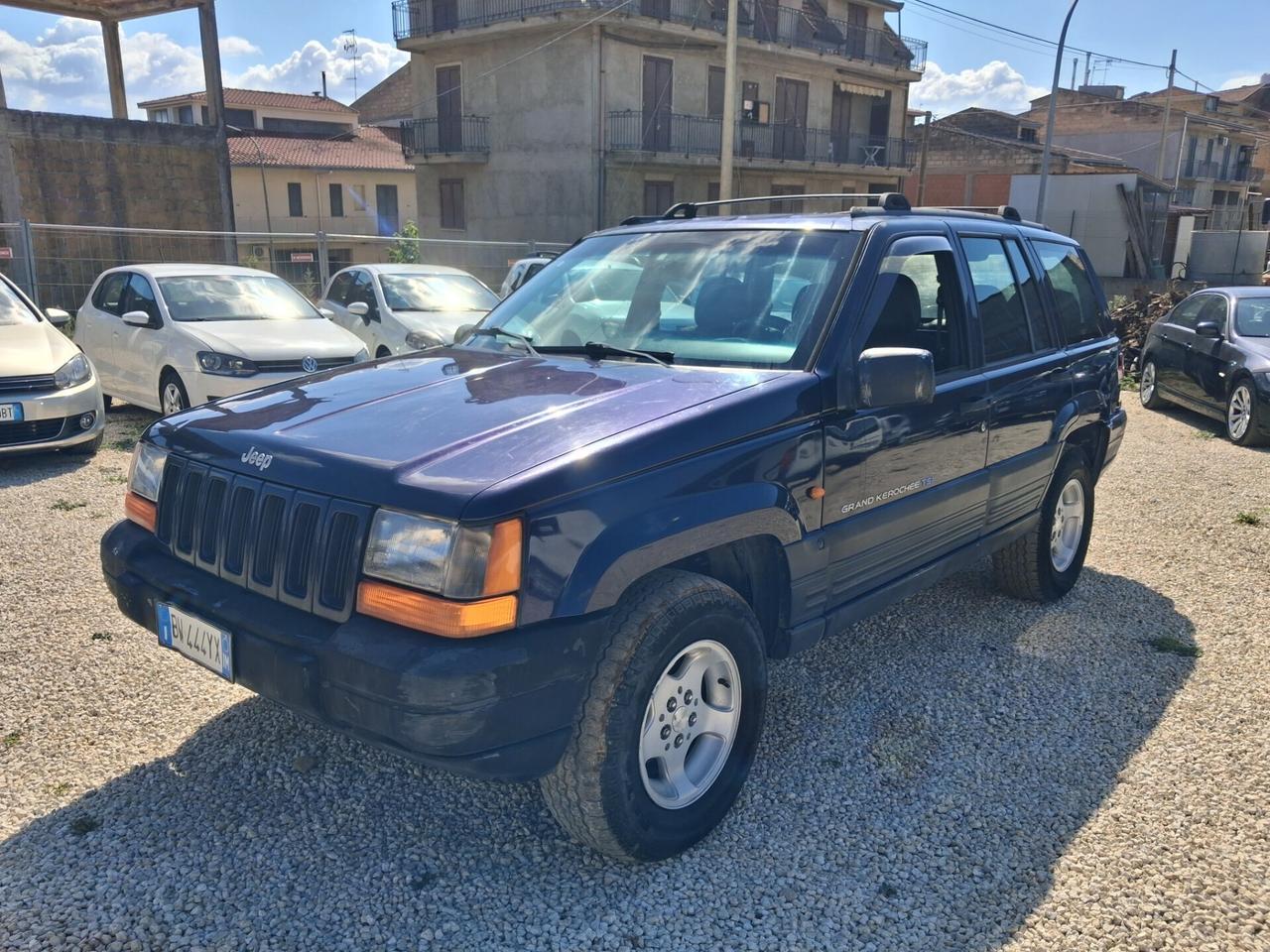 Jeep Cherokee 2.5 TD 5 p. Command-Trac Sport Rubic
