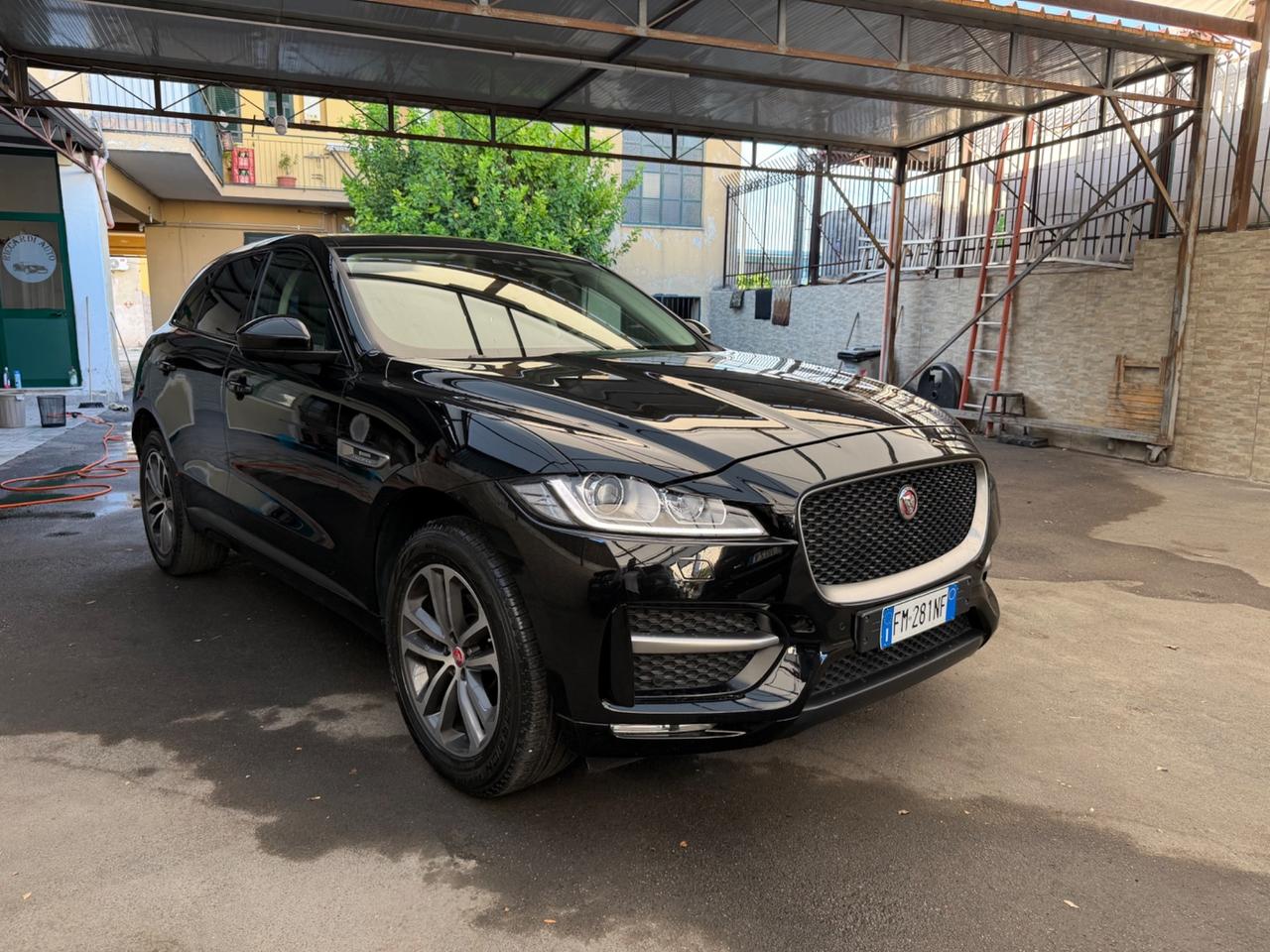 Jaguar F-Pace 2.0 D 180 CV AWD R-Sport