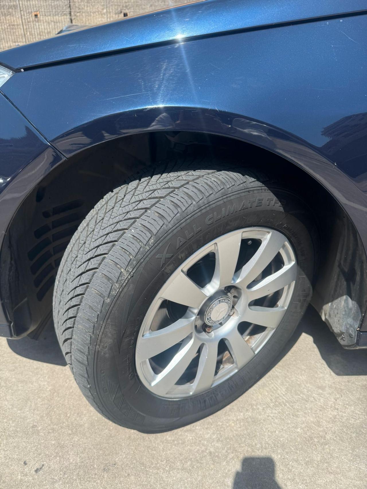 MERCEDES-BENZ E 220 CDI EXECUTIVE