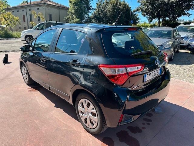 Toyota Yaris 1.5 Hybrid 5 porte Active, AUTOMATICA!!