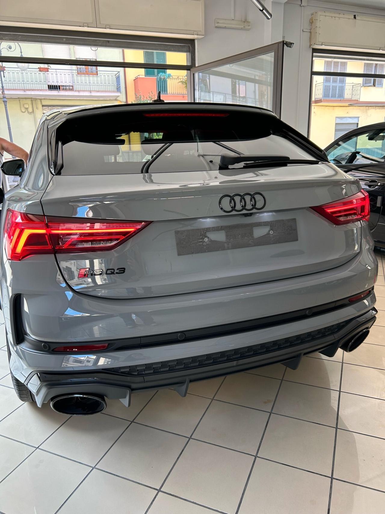 Audi Q3 RS Q3 Sportback 2.5 TFSI quattro
