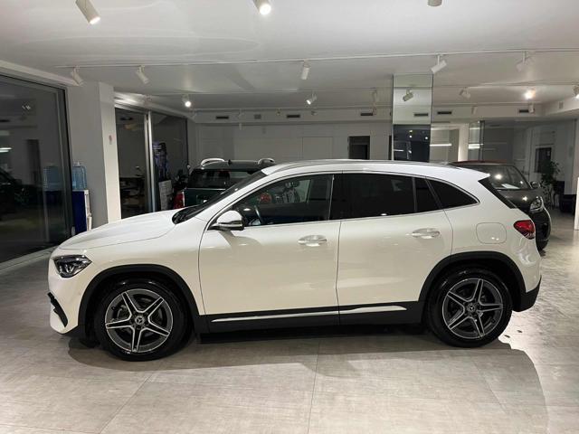 MERCEDES-BENZ GLA 180 d Automatic Premium