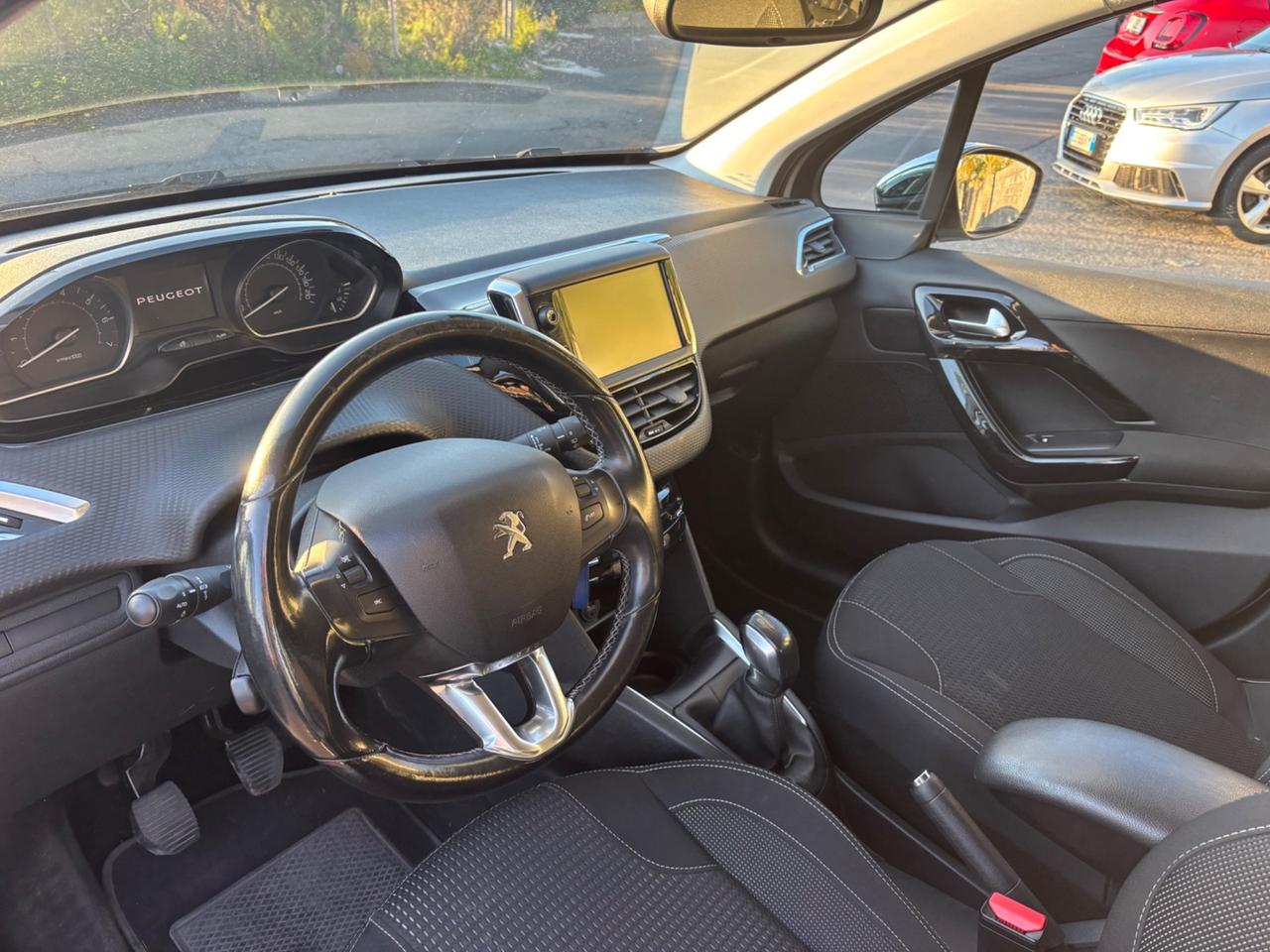 Peugeot 208 PureTech 82 5 porte Allure