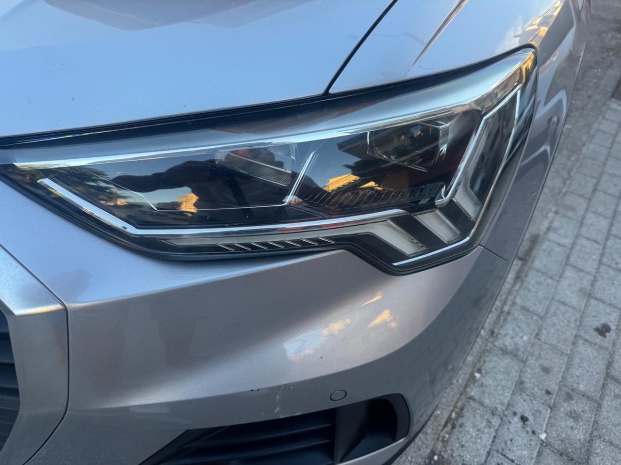 Audi Q3 2.0 TDI 150 CV S tronic line Edition