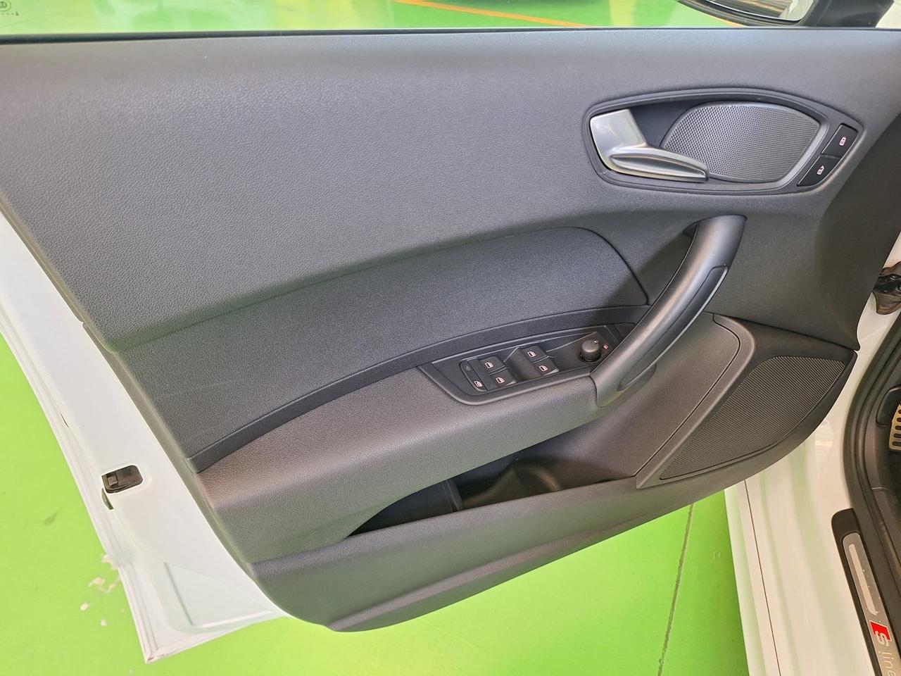 Audi A1 1.6 TDI S line edition