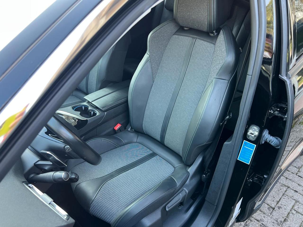 Peugeot 5008 BlueHDi 130 CAMBIO AUTOMATICO