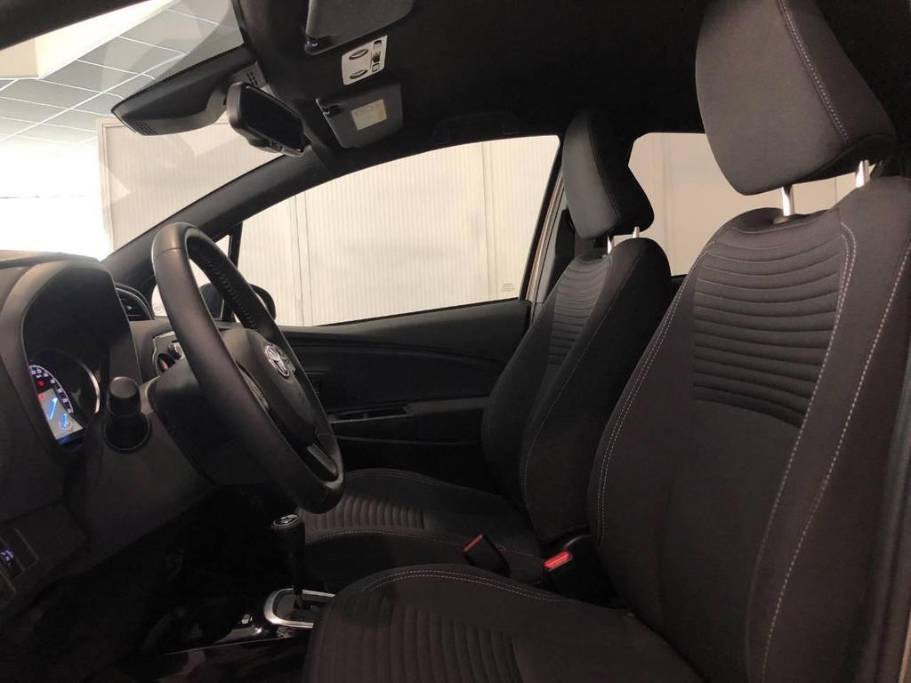 Toyota Yaris 5 Porte 1.5 VVT-i Hybrid Lounge Red/Bronze E-CVT