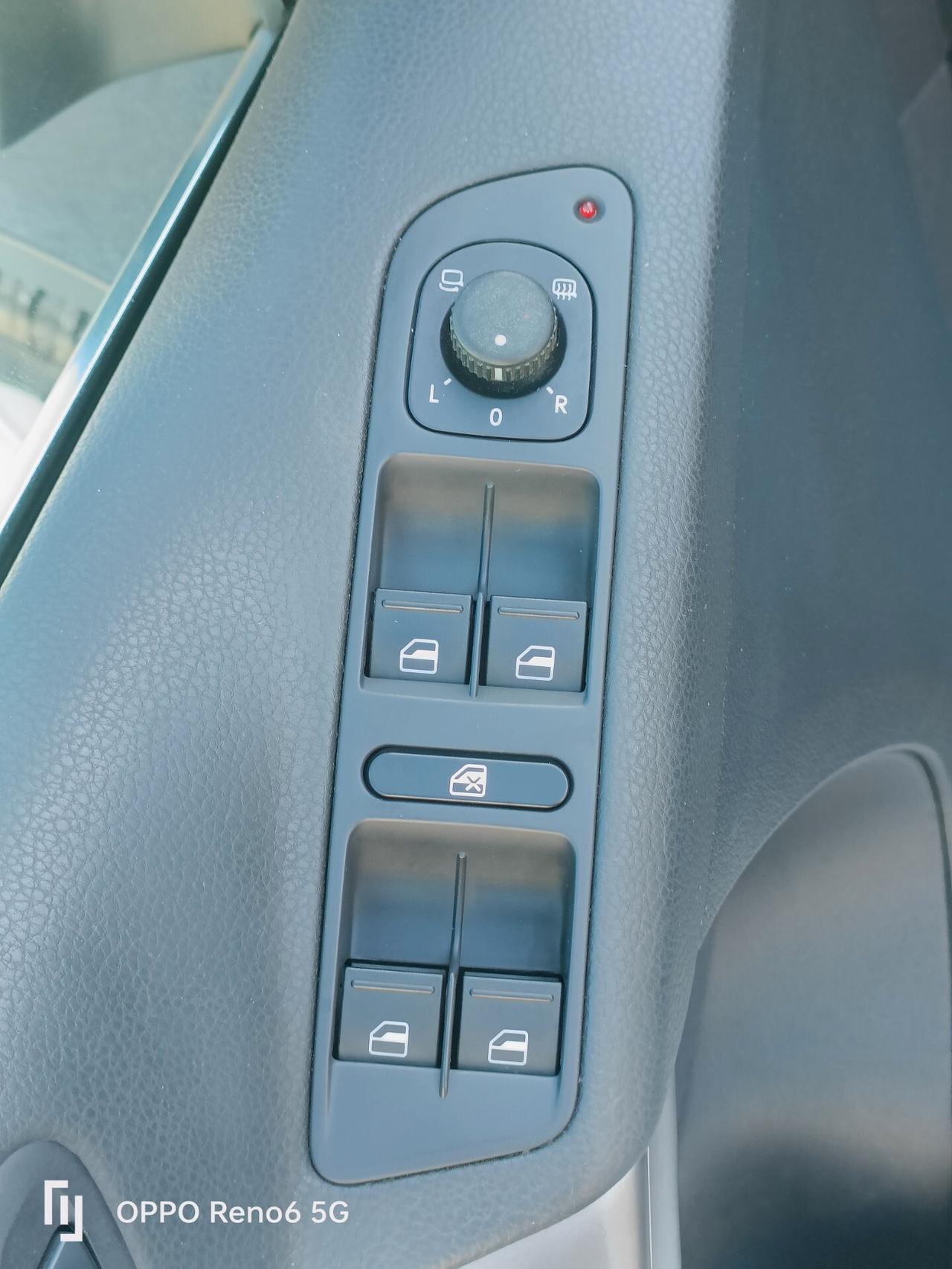 Volkswagen Tiguan 2.0 16V TDI DPF Sport & Style (18°)