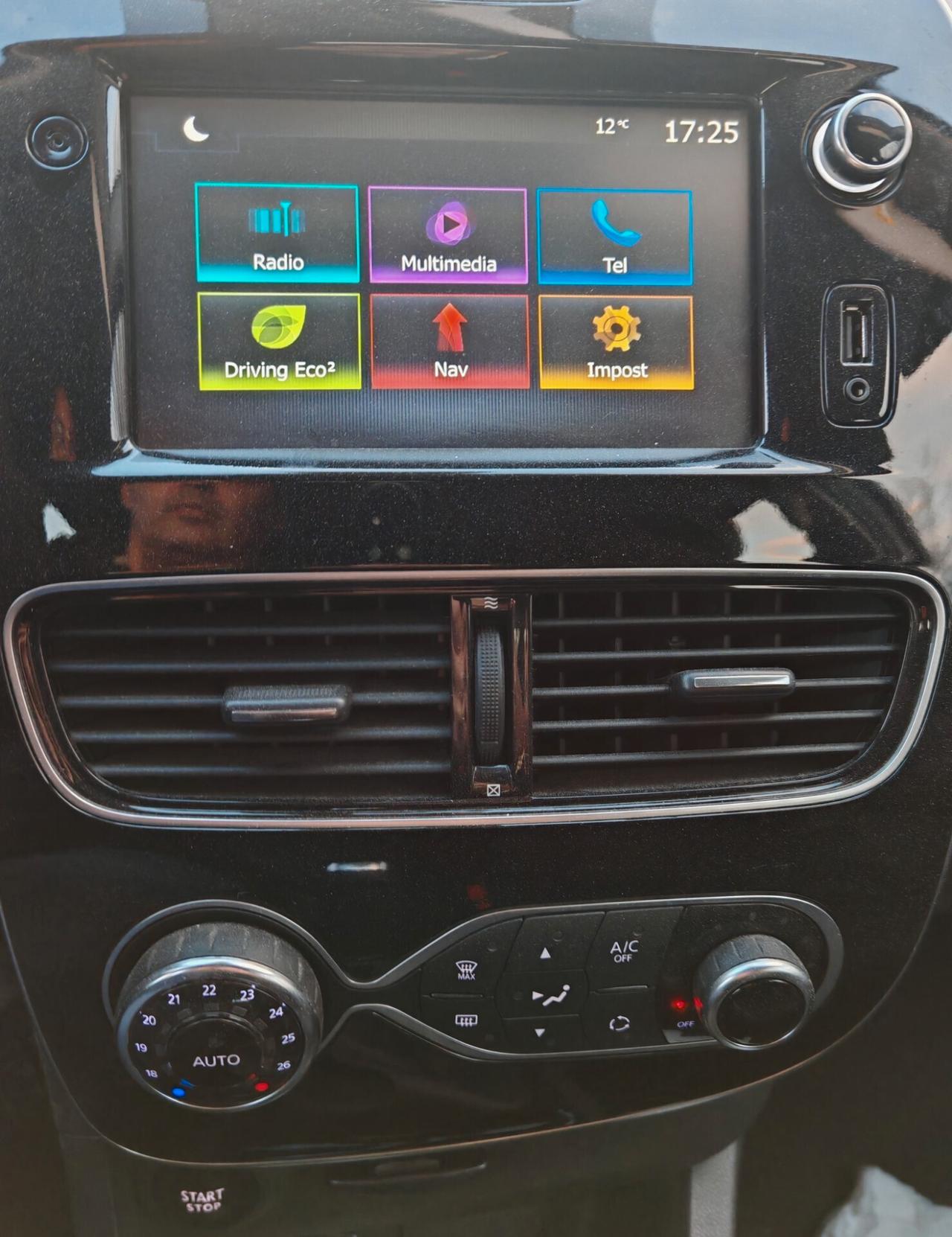 Renault Clio dCi 8V 90 CV 5 porte Moschino Zen