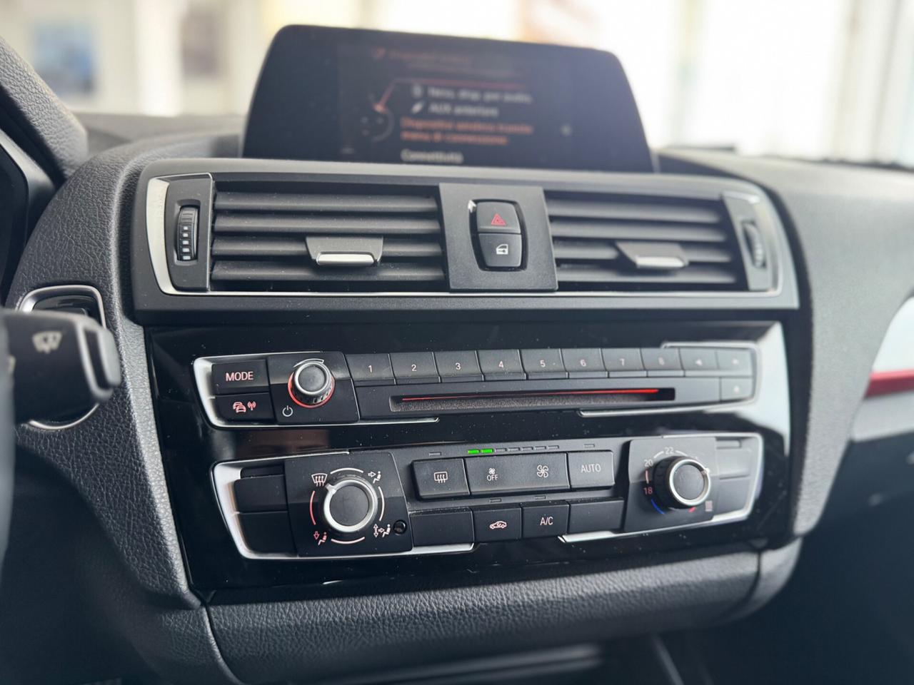 Bmw 116d Sport F20 Navi Led Cruise