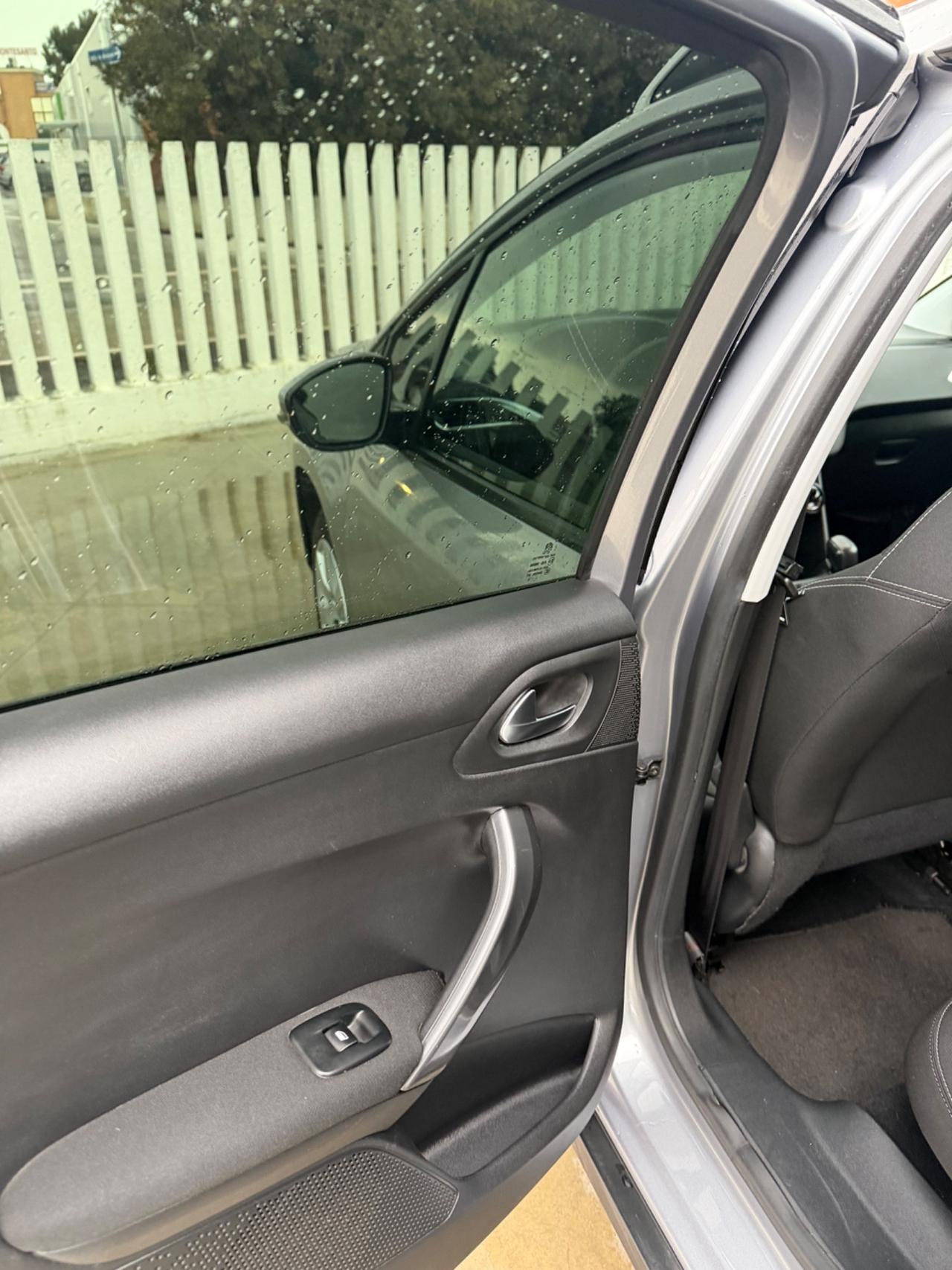 Peugeot 2008 BlueHDi 100 S&S Black Matt