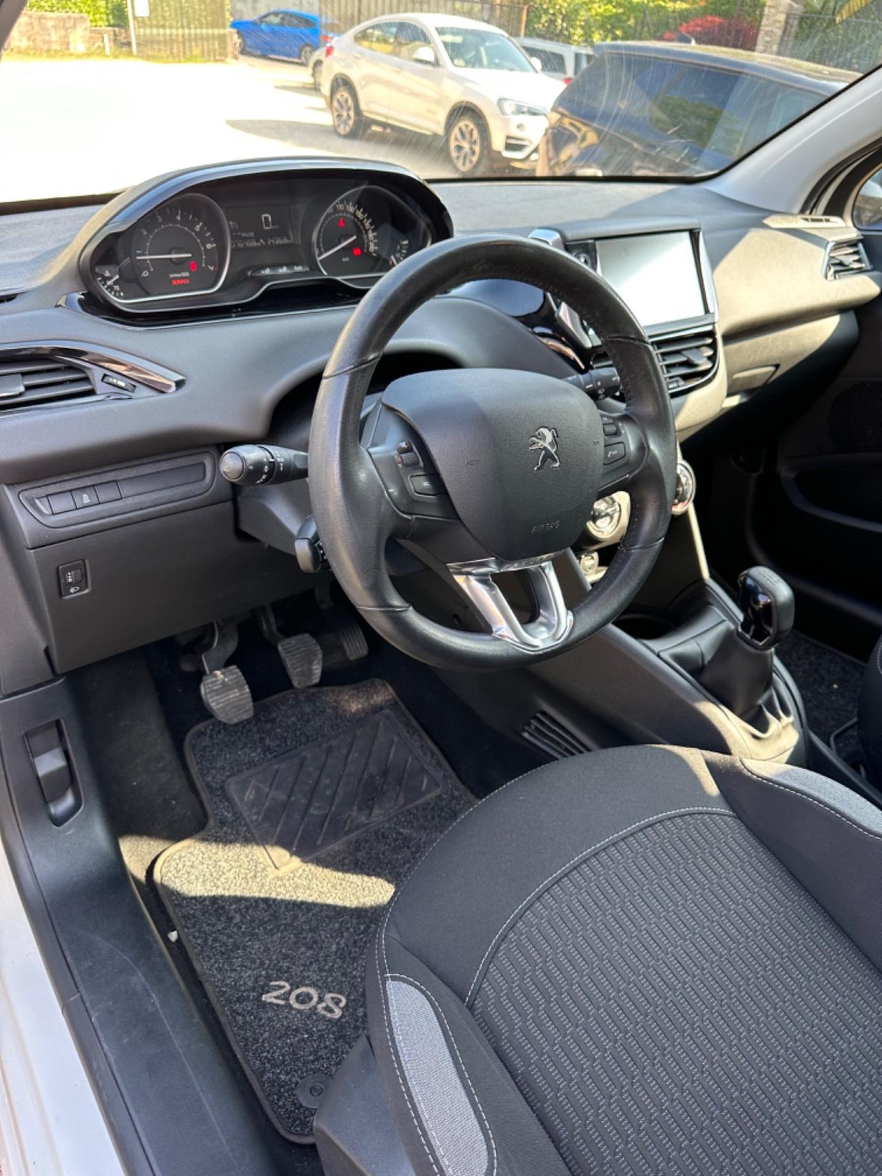 Peugeot 208 82 5P ALLURE NEOPAT KMCERT UNICOPR