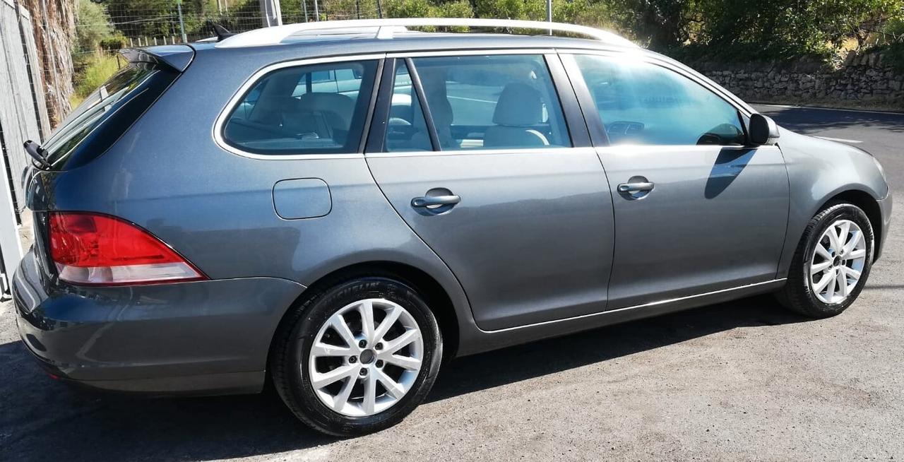 Volkswagen Golf Variant 1.6 TDI DPF Comfortline AUTO GALLO Francofonte