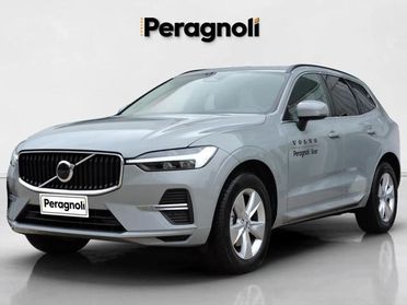 VOLVO XC60 B5 (benzina) AWD Core automatica Aziendale