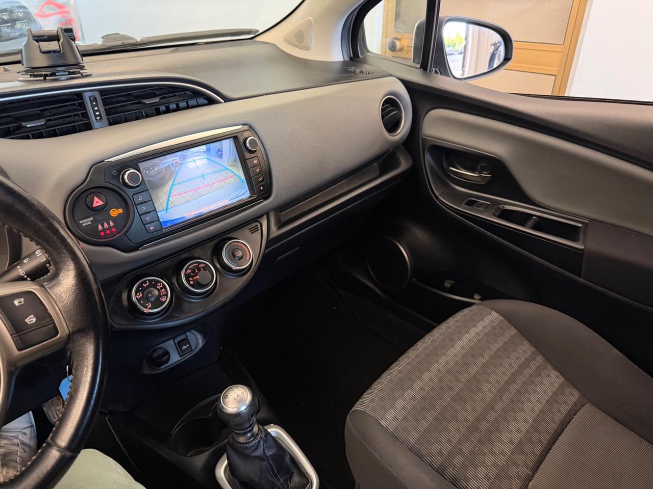 TOYOTA Yaris 3a serie (2011) Yaris 1.4 D-4D 5P Lounge (66 kw