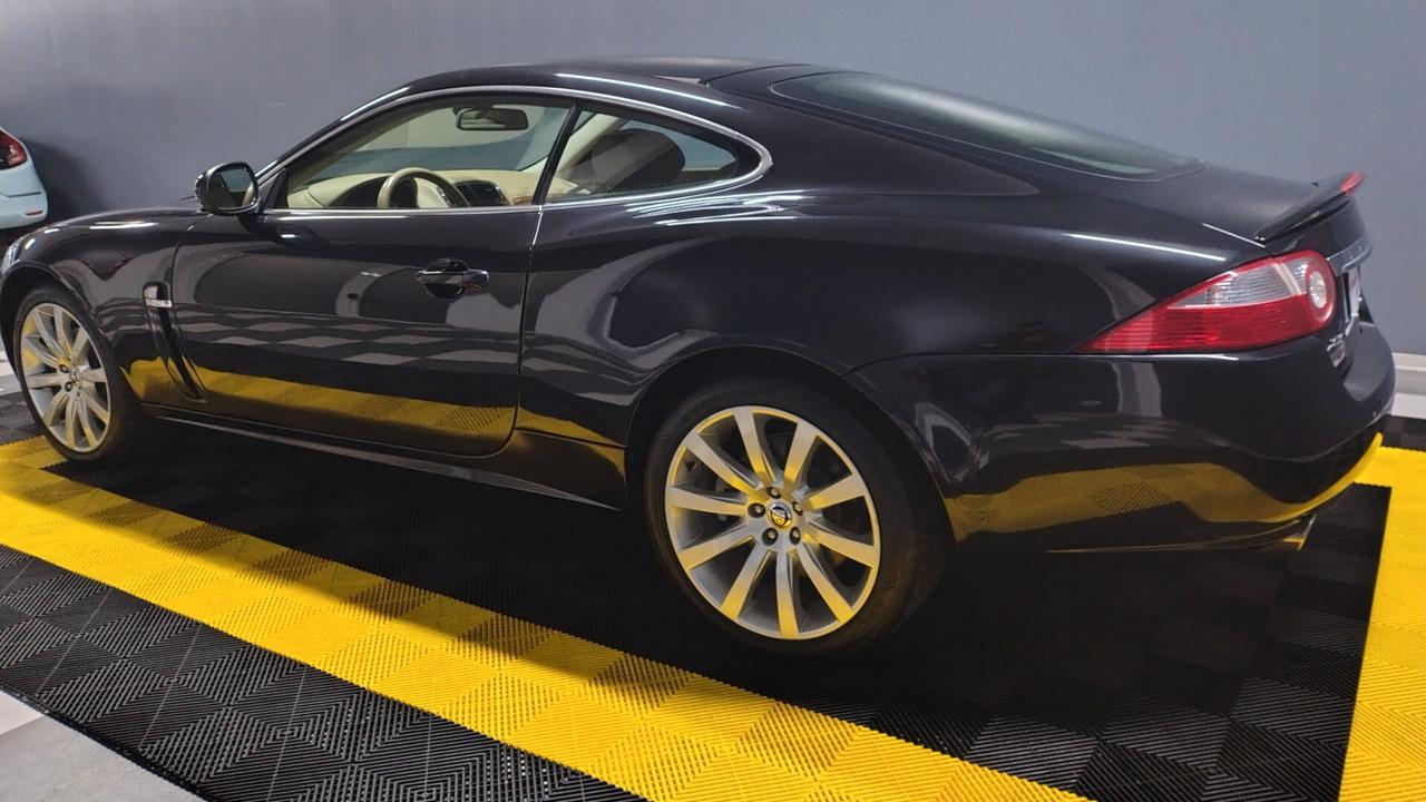 Jaguar XK 4.2 V8 Coupé