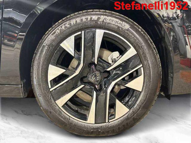 PEUGEOT 208 1.2 hybrid Allure 136cv e-dcs 6