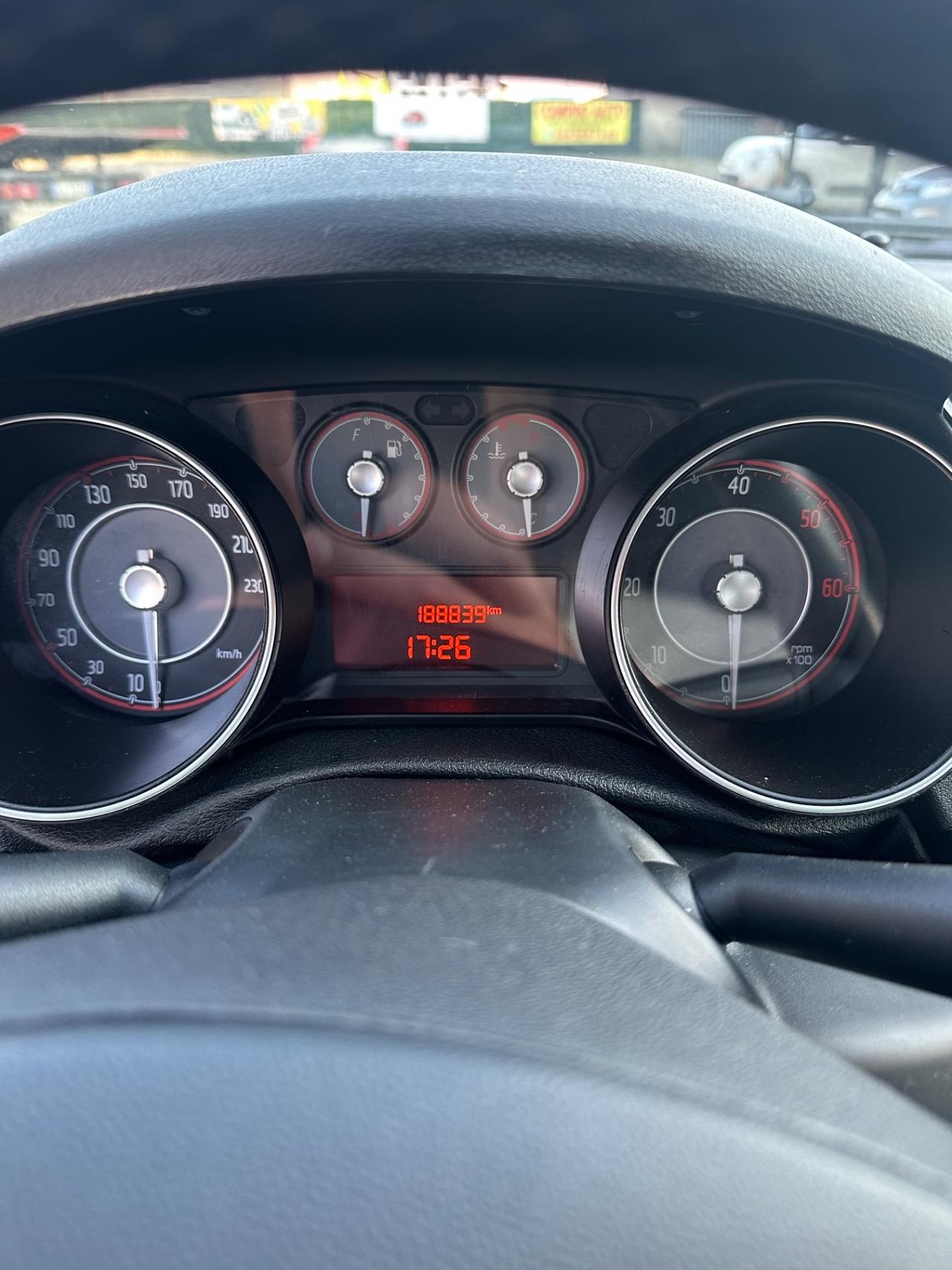 Fiat Punto 1.3 MJT II 75 CV 5 porte Street