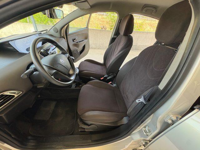 LANCIA Ypsilon 0.9 TwinAir 85 CV 5 porte Gold AUTOMATICA