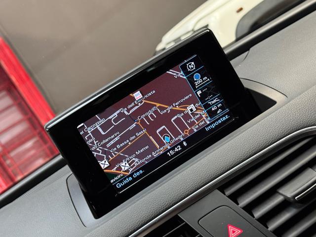 AUDI Q3 2.0 TDI quattro Business