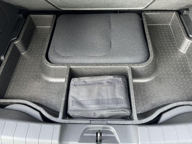 Jeep Avenger 1.2 turbo e-hybrid mhev Upland 4xe 145cv edct6 - KM0