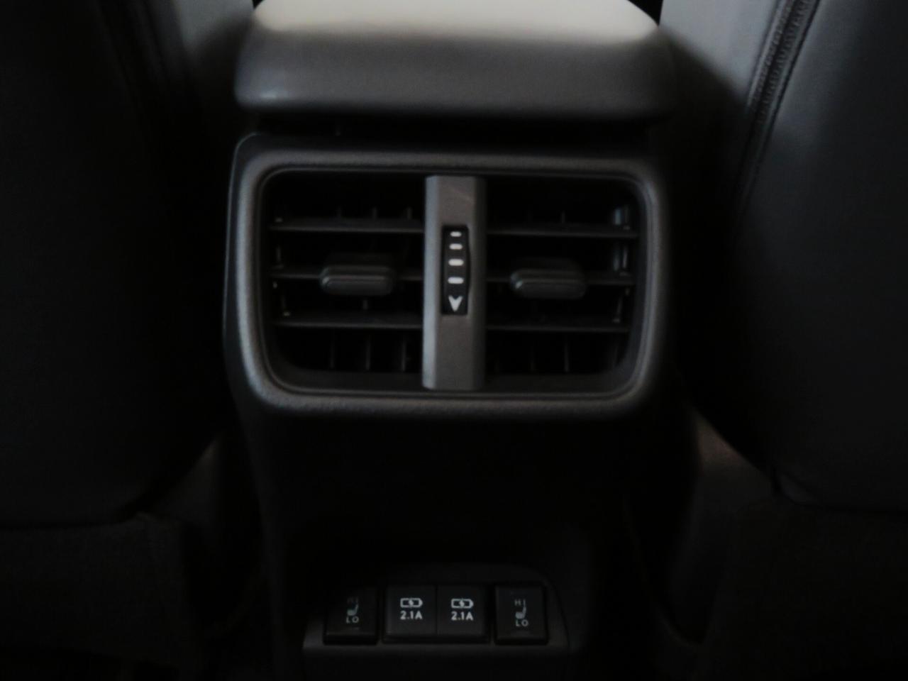 Lexus UX Full Electric Premium Fleet | iva 22% inclusa