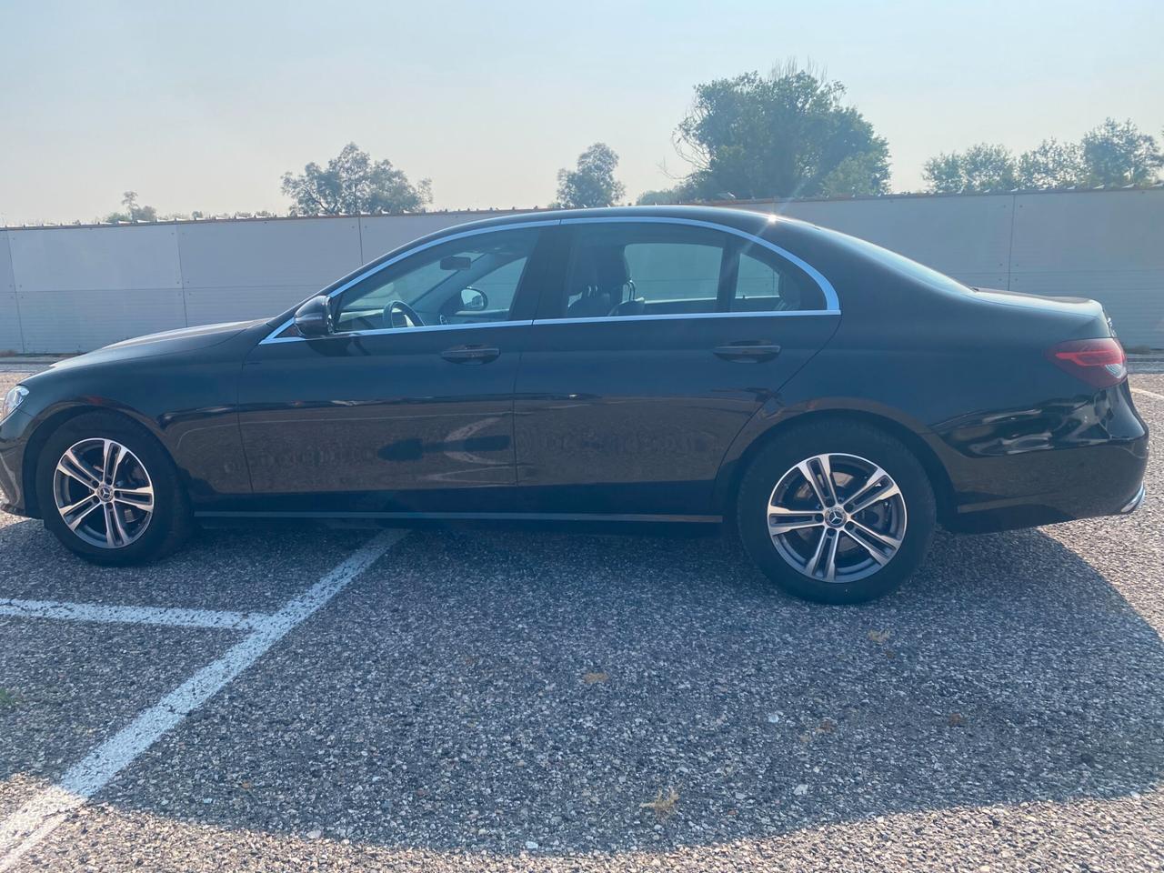 MERCEDES-Benz E 200d Business Sport 160Cv Autom.