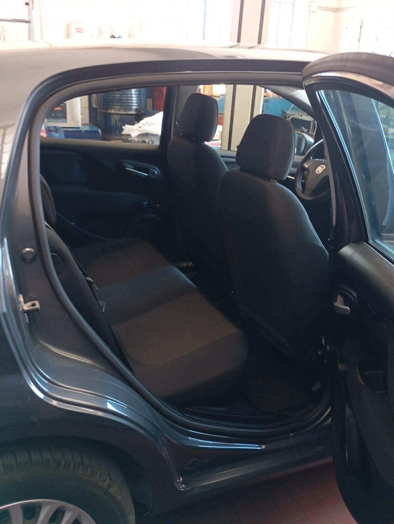 Fiat Punto 1.4 8V 5 porte Natural Power Street