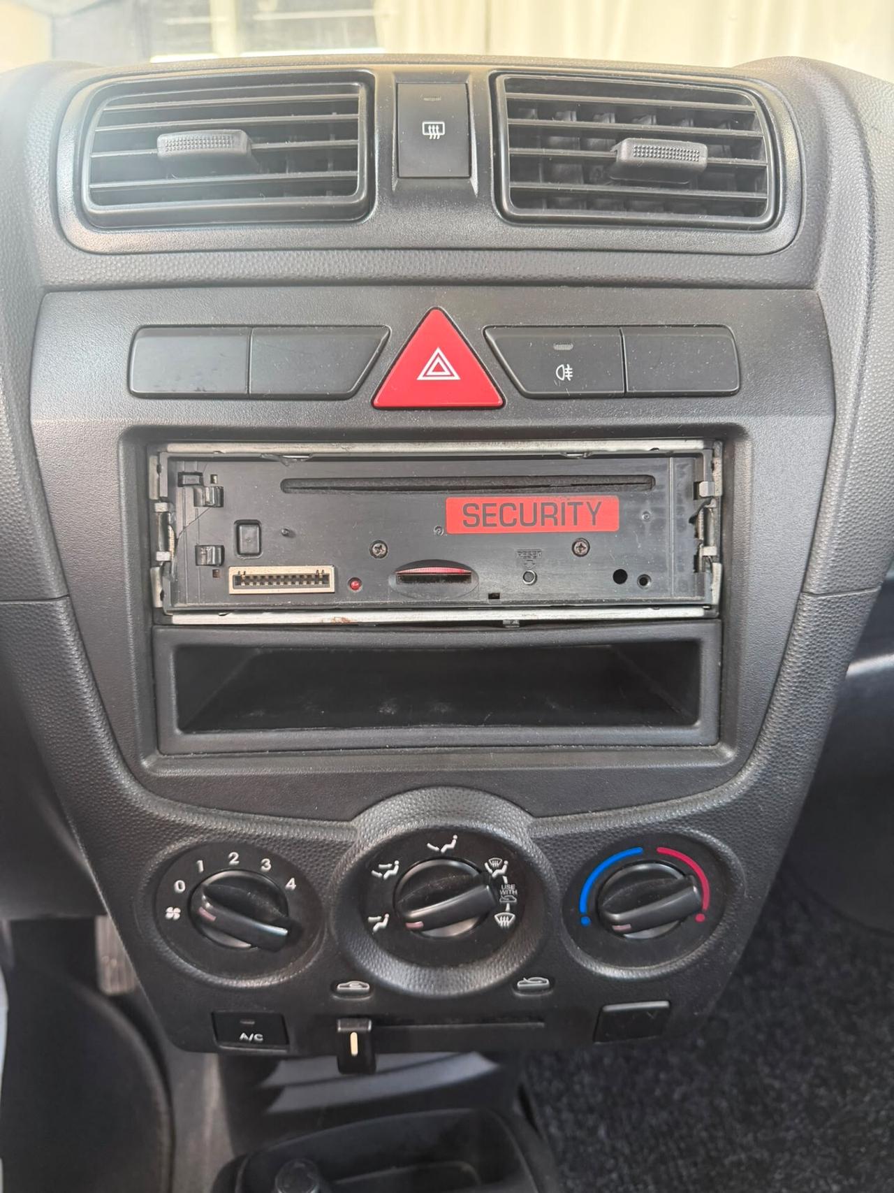 Kia Picanto 1.1 12V Hot Bi-Fuel GPL