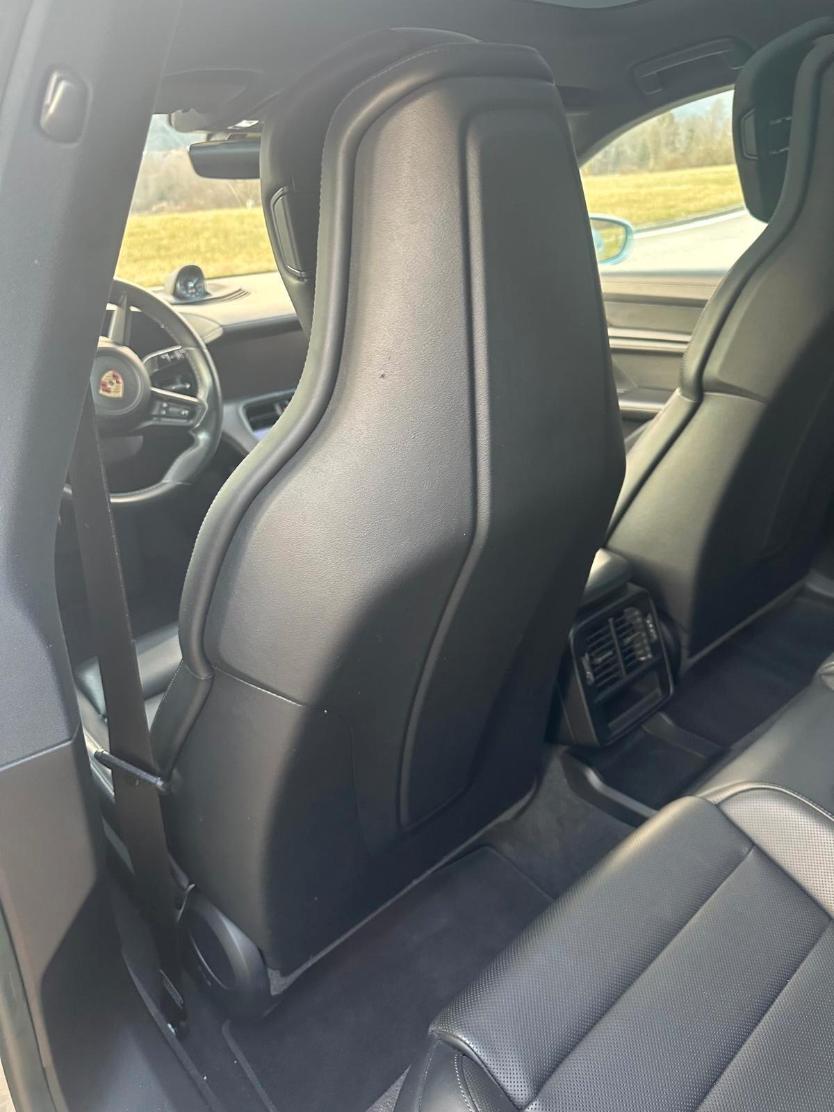 Porsche Taycan 4 Cross Turismo