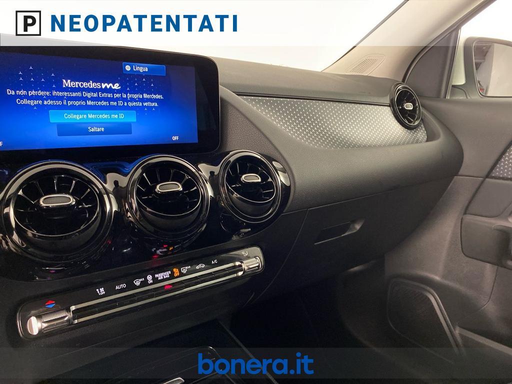Mercedes GLA 180 180 D Advanced 8G-DCT