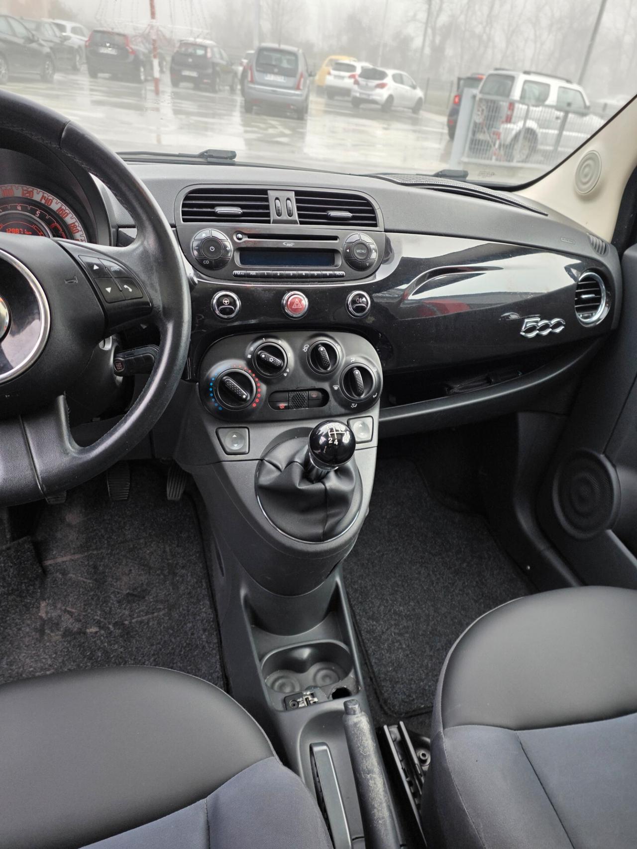 Fiat 500 1.2 Lounge Mat black