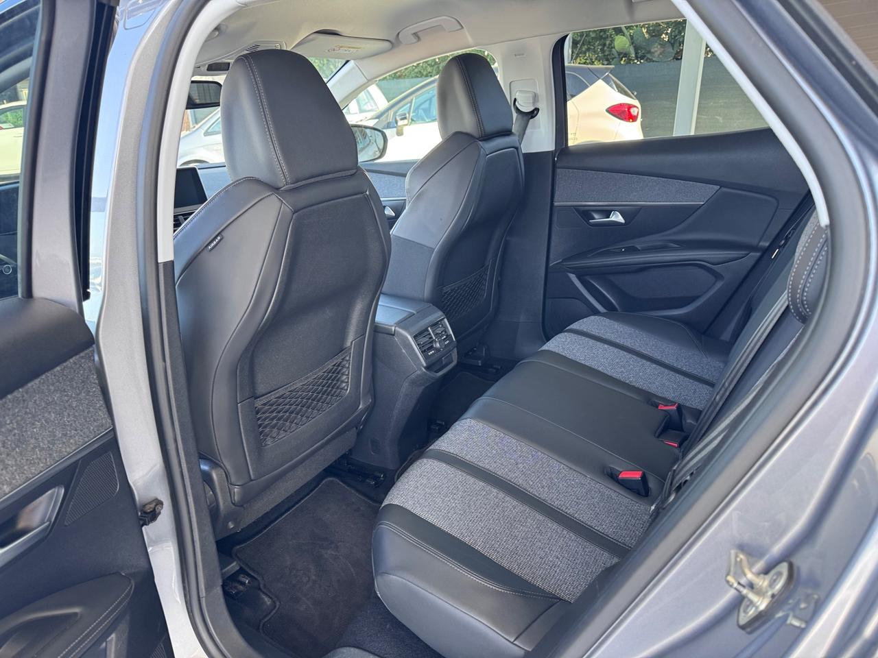 Peugeot 3008 BlueHDi 120 S&S Allure