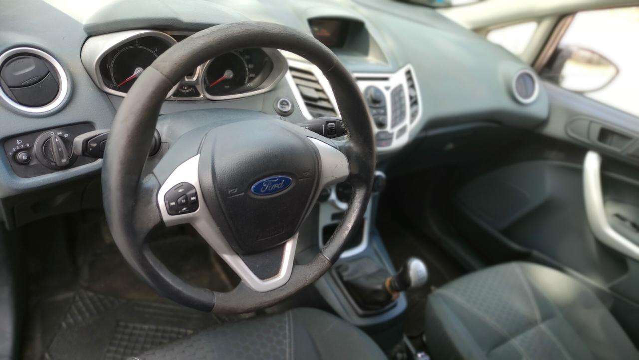 Ford Fiesta 1.4 TDCi 5p. Titanium NEOPATENTATI - 2010