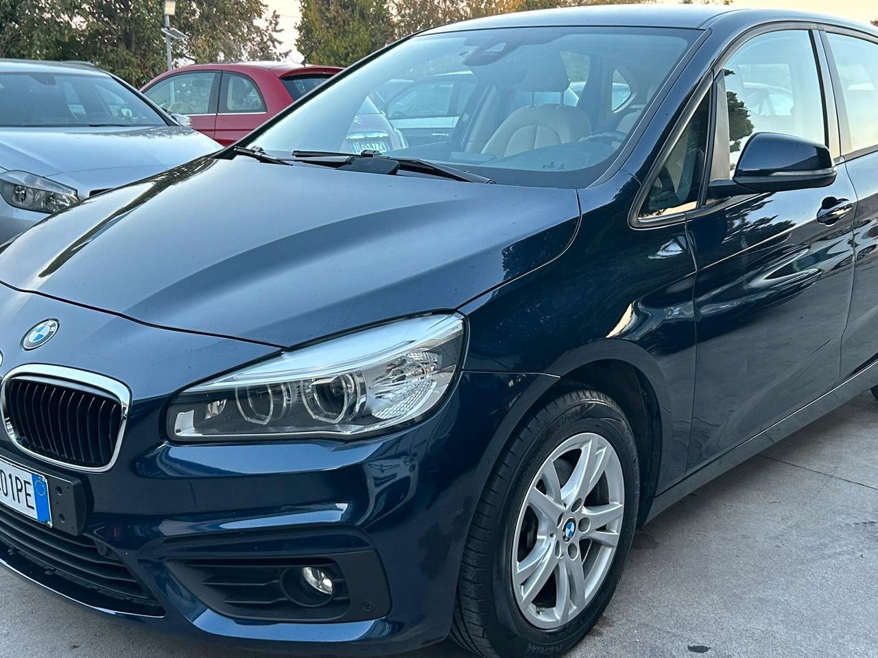 Bmw 216 218d Active Tourer Sport con cambio manuale