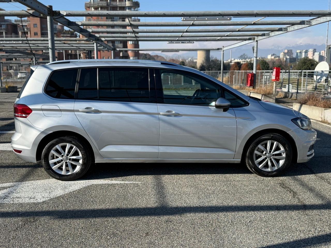 Volkswagen Touran 2.0 TDI 150 CV SCR DSG Executive BlueMotion Tech.