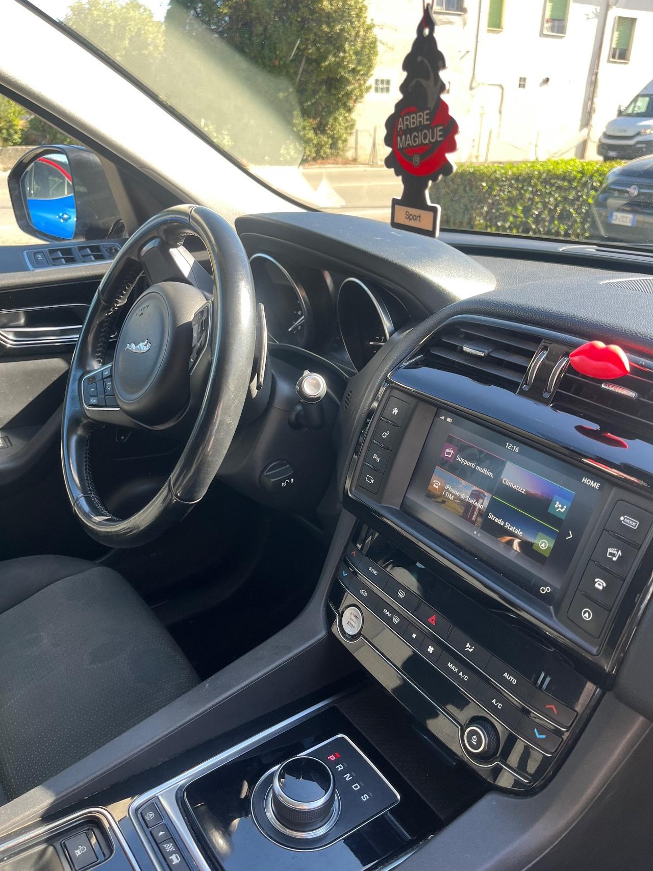 Jaguar F-Pace 2.0 D 180 CV AWD aut. Prestige