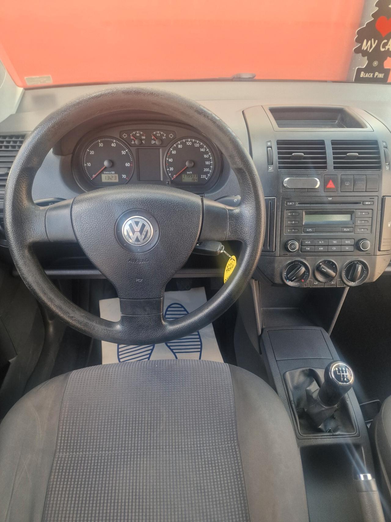 Volkswagen Polo 1.2/60CV 5p. Trendline