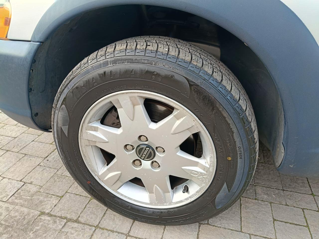 Volvo XC70 2.4 D 20V (163CV) MANUALE