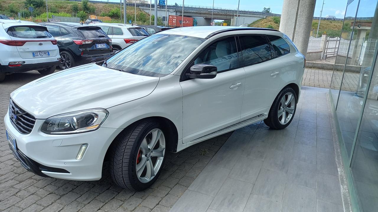 Volvo XC 60 XC60 D4 AWD Geartronic R-design Momentum