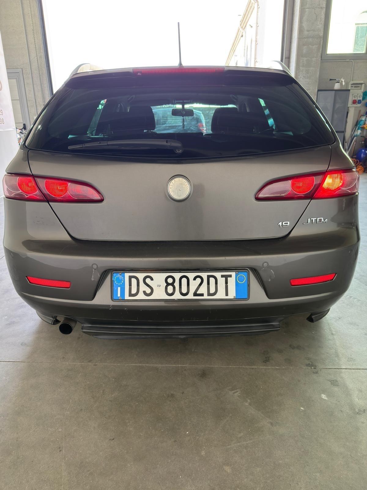 Alfa Romeo 159 1.9 JTDm 16V Sportwagon Distinctive