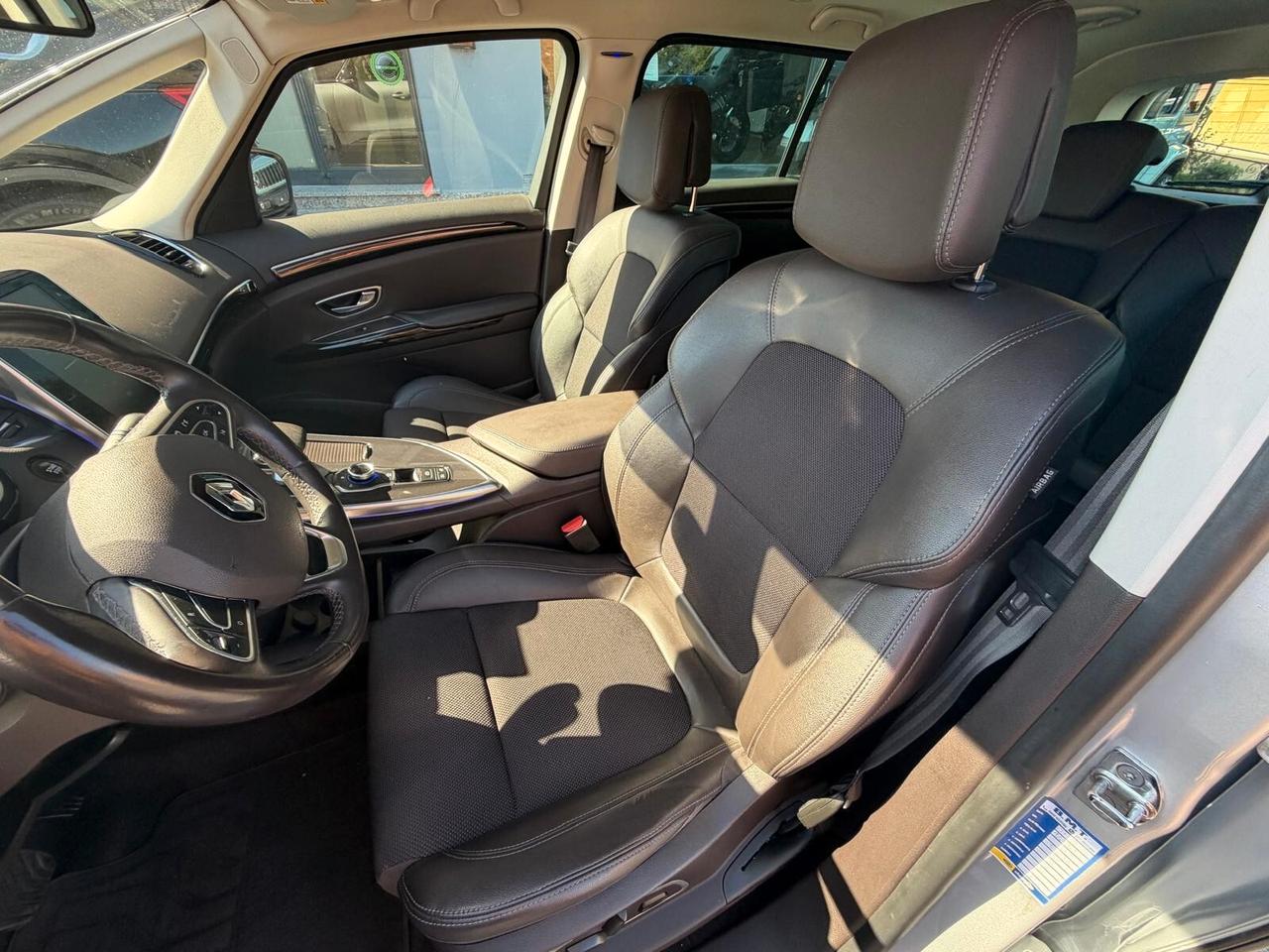 Renault Espace 160CV DCI Energy Initiale Paris 4 Control