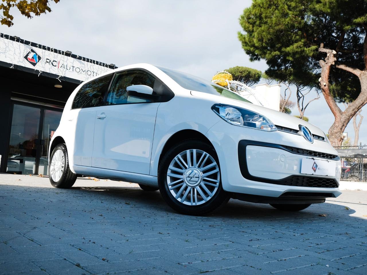 Volkswagen up! 1.0 5p ECO MOVE BMT BLACK CUBE con CERCHI IN LEGA